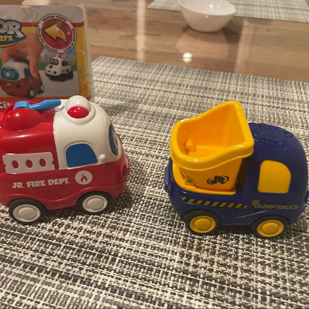 Red - Picture 3 of 4